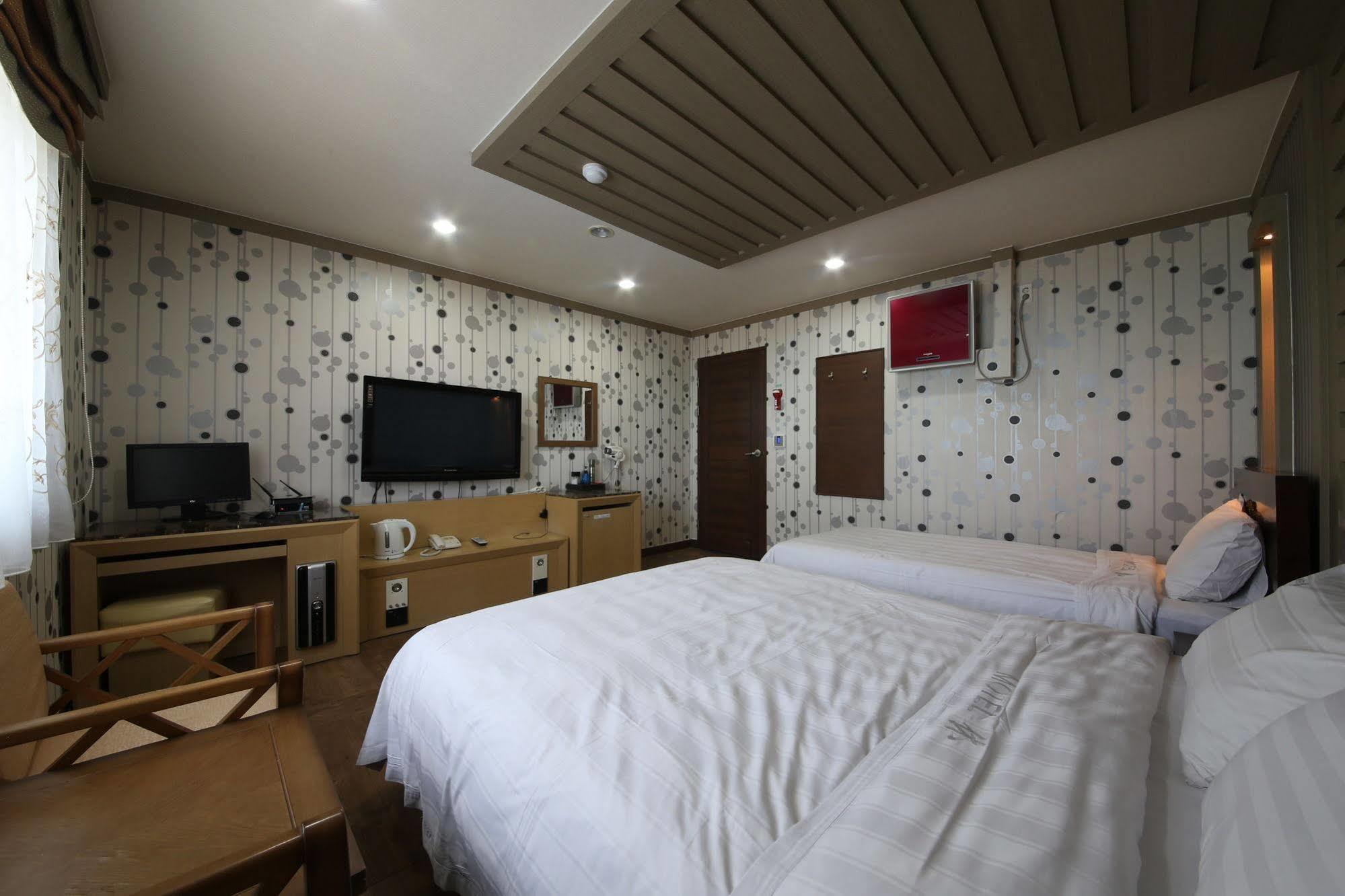 Yes Motel Gunsan Exterior photo