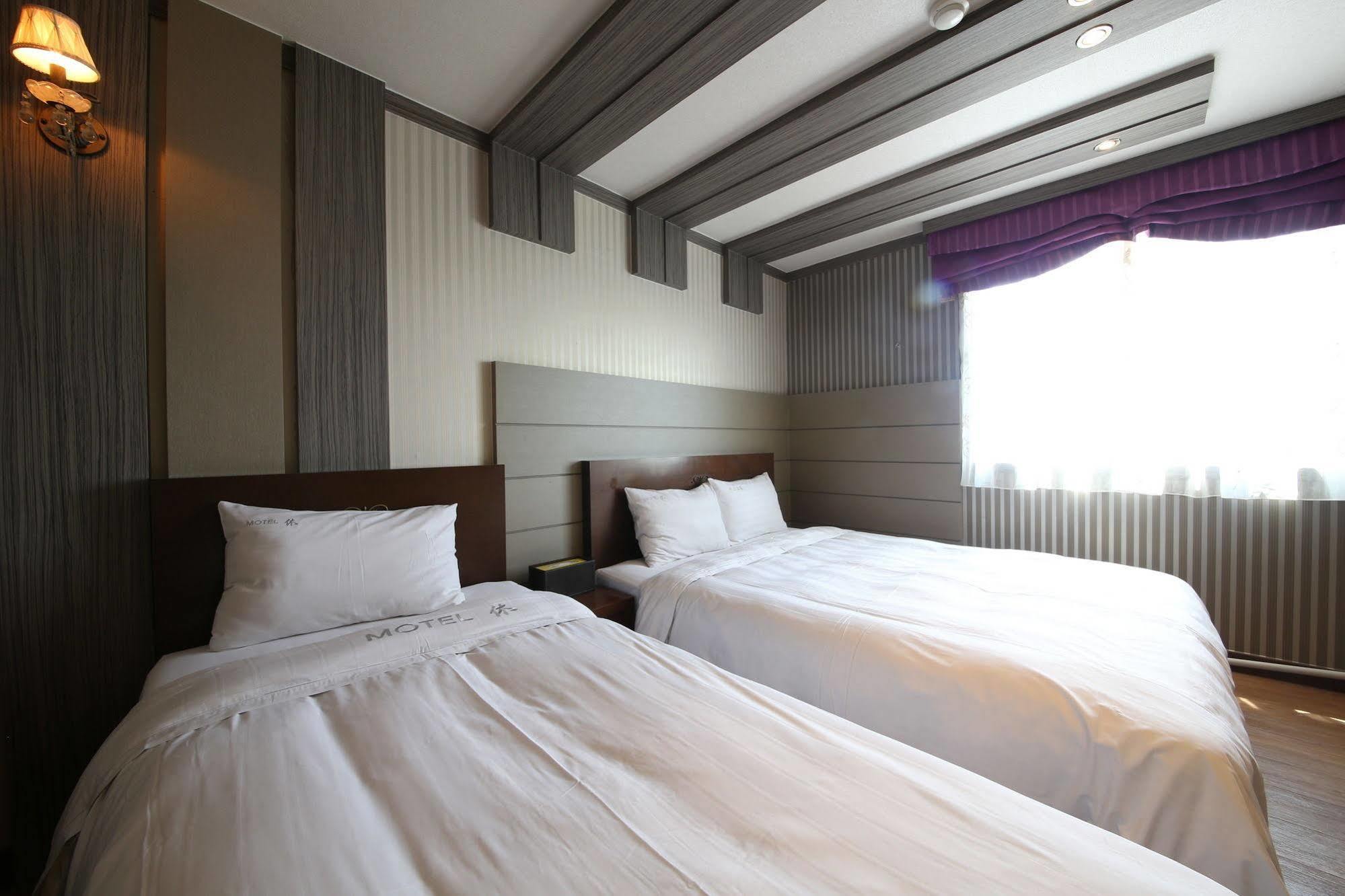 Yes Motel Gunsan Exterior photo